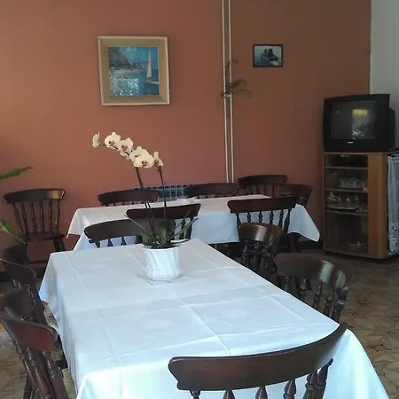 Ruza Gostinjska kuća 3*